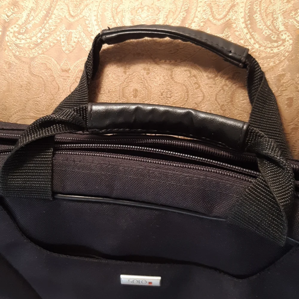 Vintage Solo Messenger Bag